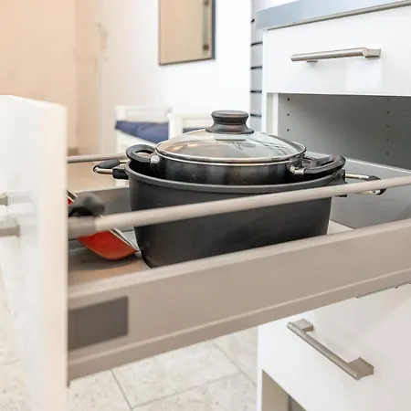 Rob's Studio-2-zimmer-am Opernplatz-dolby Surround