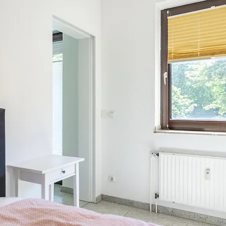 Rob's Studio-2-zimmer-am Opernplatz-dolby Surround Apartman *
