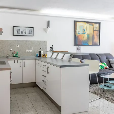 Rob's Studio-2-zimmer-am Opernplatz-dolby Surround Essen